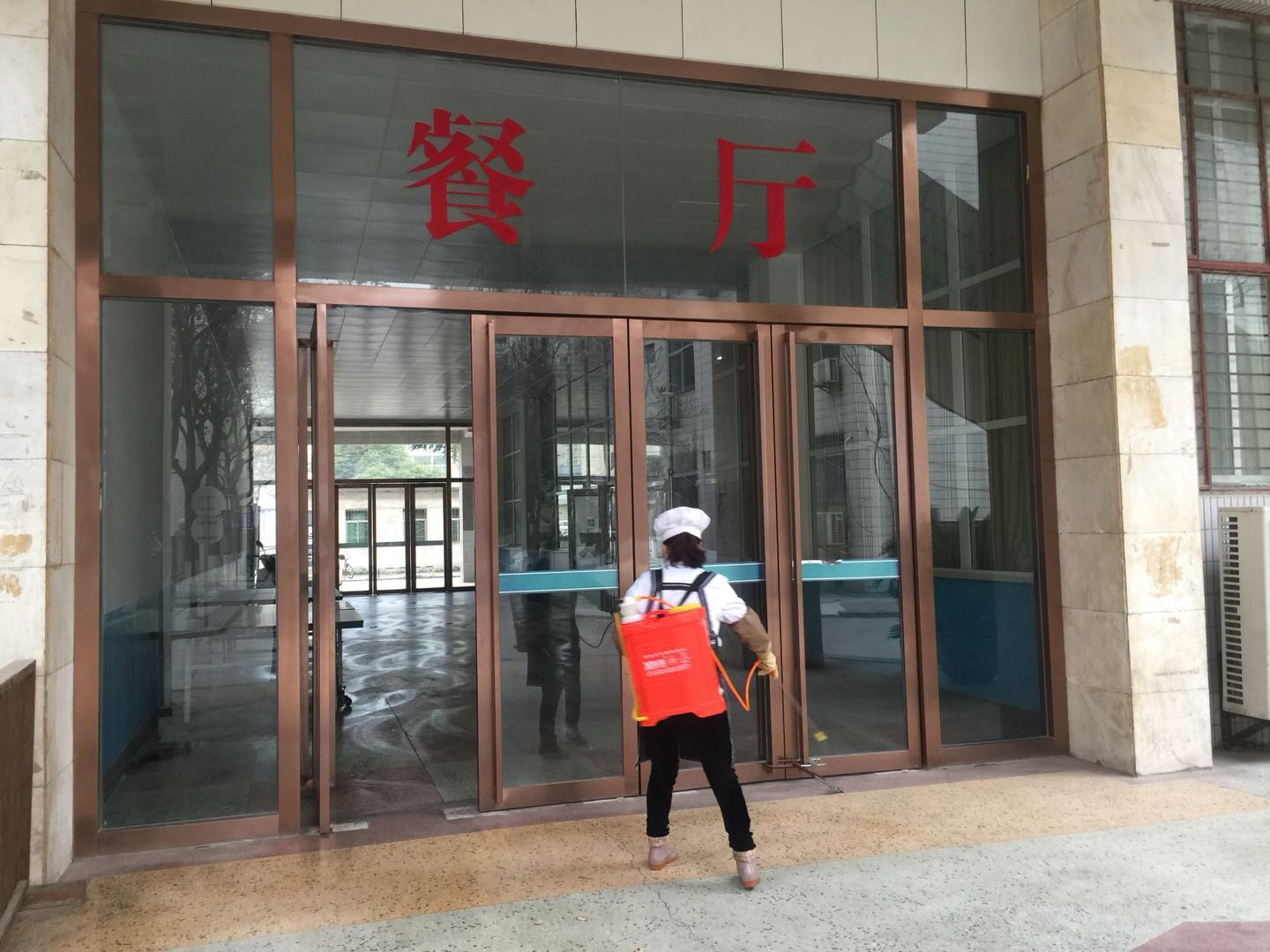 公司職工食堂扎實做好疫情防控工作 切實保障職工就餐安全
