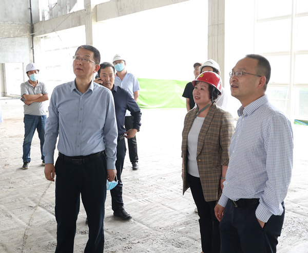 西安市住建局黨組書記解寧元一行前往公司城建檔案館項目檢查調研